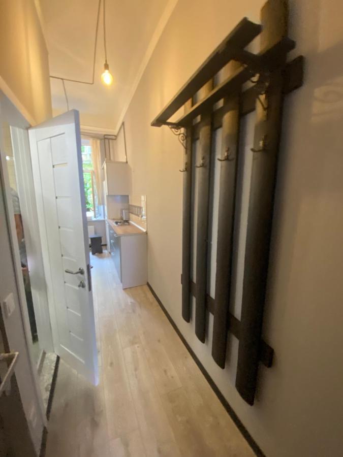 Центр На Вулиці Проспект Шевченка 12 Навпроти Макдональса З Балконом Apartment Lviv Exterior photo