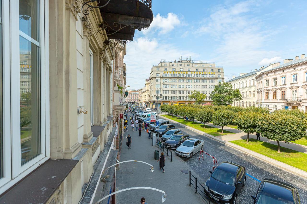 Центр На Вулиці Проспект Шевченка 12 Навпроти Макдональса З Балконом Apartment Lviv Exterior photo