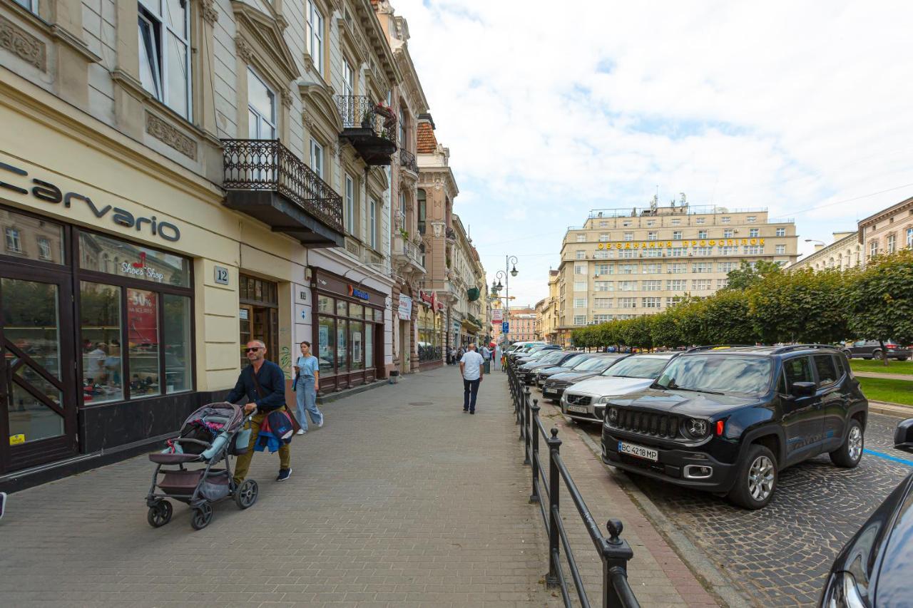Центр На Вулиці Проспект Шевченка 12 Навпроти Макдональса З Балконом Apartment Lviv Exterior photo